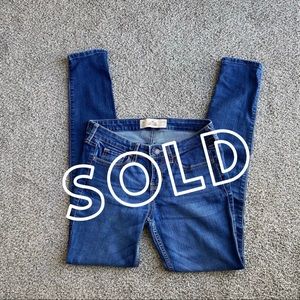 Hollister Jeans - Size 3R